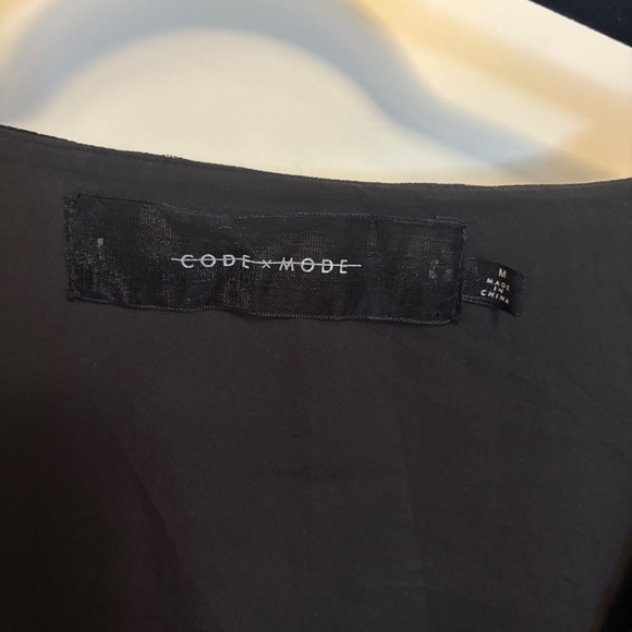 Code X Mode Black and White Top Size Medium - Picture 4 of 4